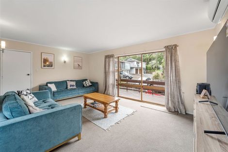 Photo of property in 1/2a Carlisle Road, Browns Bay, Auckland, 0630