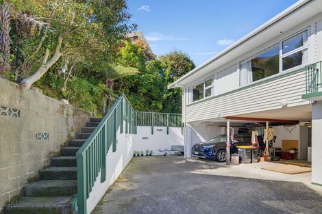 Photo of property in 10 Seaview Crescent, Picton, 7220