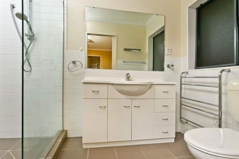 Photo of property in 16 Adelphi Place, Albany, Auckland, 0632