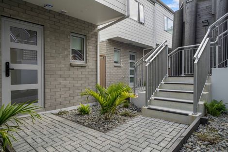 Photo of property in 9/15 Sea Vista Avenue, Beach Haven, Auckland, 0626