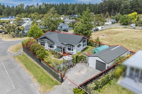 Photo of property in 29 Broadway Avenue, Waikuku Beach, 7473