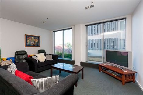 Photo of property in 22 Liardet Apartments, 22 Liardet Street, New Plymouth, 4310