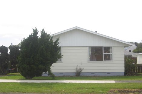 Photo of property in 25 Rahiri Street, Waitara, 4320