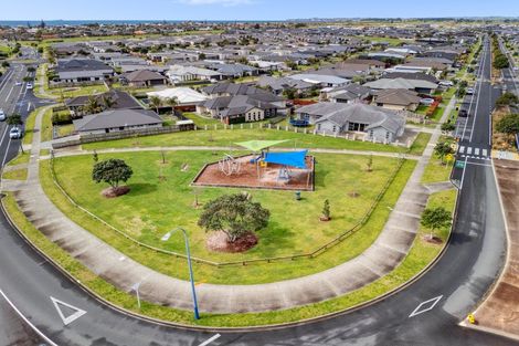 Photo of property in 133 The Boulevard, Papamoa Beach, Papamoa, 3118