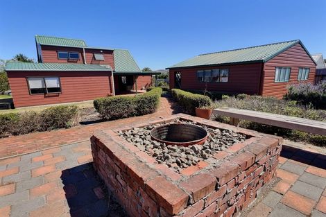 Photo of property in 404 Main North Road, Bay View, Napier, 4104