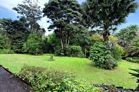 Photo of property in 12 Cochran Road, Oratia, Auckland, 0604
