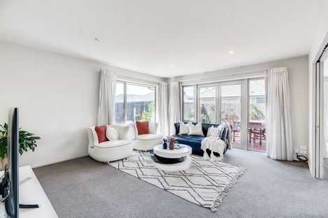 Photo of property in 53 Mcmahon Drive, Aidanfield, Christchurch, 8025