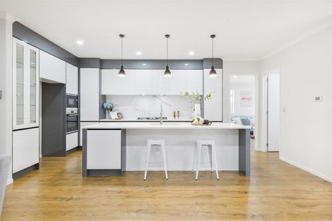 Photo of property in 93 Tir Conaill Avenue, Flat Bush, Auckland, 2019