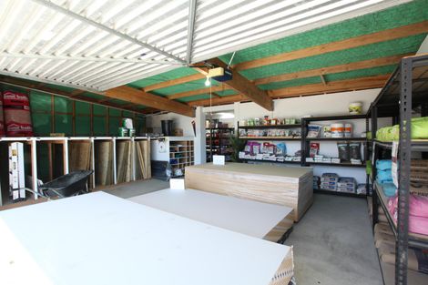 Photo of property in 1 Wallis Lane, Orewa, 0931