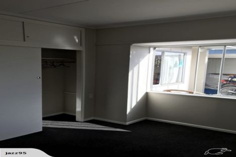 Photo of property in 100 Main Road, Waikanae, 5036