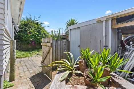 Photo of property in 9 Karaka Street, Merrilands, New Plymouth, 4312