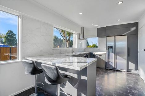 Photo of property in 24 Great North Road, Winton, 9720