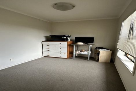 Photo of property in 63 Barnea Circle, Glen Eden, Auckland, 0602