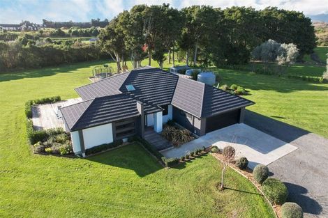 Photo of property in 73 Muhunoa East Road, Ohau, Levin, 5570
