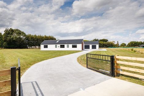 Photo of property in 11 Te Kahu Lane, Halcombe, Feilding, 4779