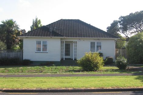Photo of property in 1 Reid Road, New Lynn, Auckland, 0600