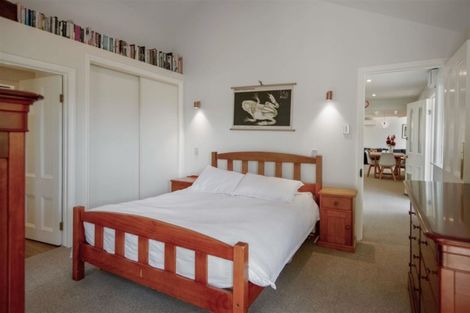 Photo of property in 55a Hawkhurst Road, Lyttelton, 8082