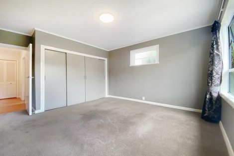 Photo of property in 32 Ngatitoa Street, Tawa, Wellington, 5028