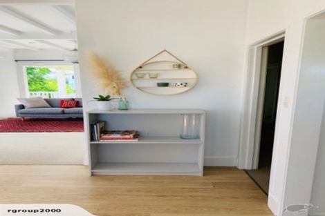 Photo of property in 18 Gladstone Road, Bluff Hill, Napier, 4110