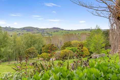 Photo of property in 11 Te Pahi River Drive, Paparoa, Maungaturoto, 0583