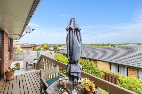 Photo of property in 1/71 Dalwhinnie Parade, Highland Park, Auckland, 2010