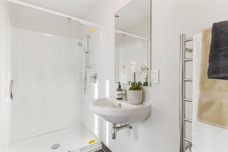 Photo of property in 3 Bellbird Street, Papakura, 2110