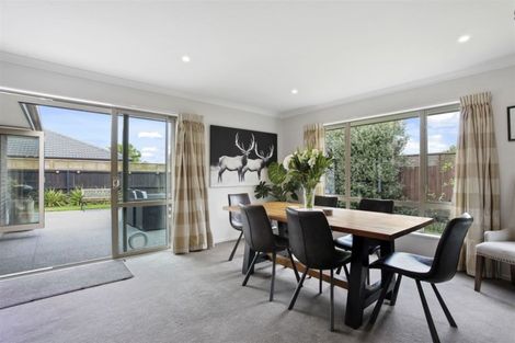 Photo of property in 5 Whio Close, Parklands, Christchurch, 8083