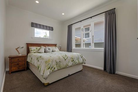 Photo of property in 8 Hughes Avenue, Hokowhitu, Palmerston North, 4410
