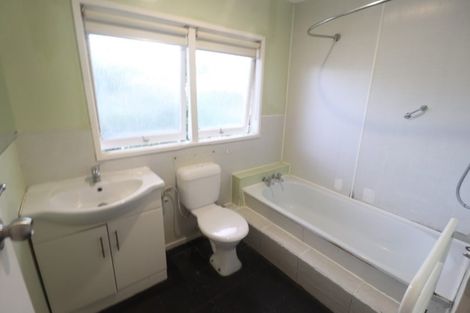 Photo of property in 1/198 Onewa Road, Birkenhead, Auckland, 0626