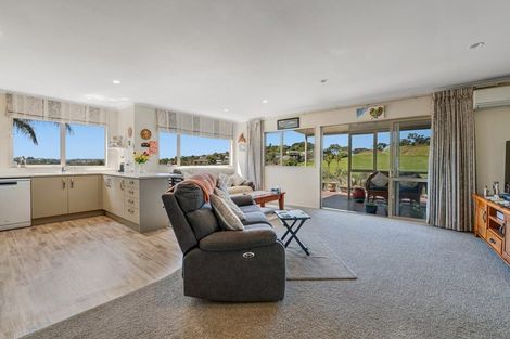 Photo of property in 57a Kestrel Heights, Arkles Bay, Whangaparaoa, 0932