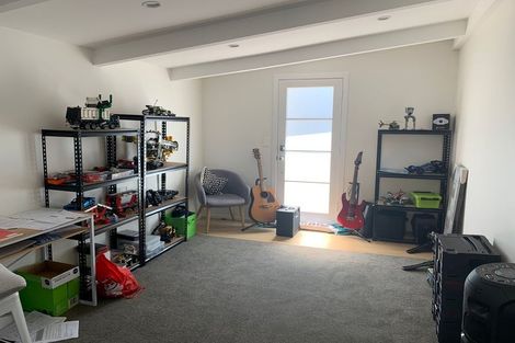 Photo of property in 2/42 Mirrabooka Avenue, Botany Downs, Auckland, 2010