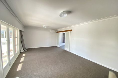 Photo of property in 30 Clayton Road, Manurewa, Auckland, 2102
