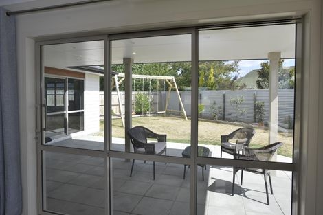 Photo of property in 13 Austin Reid Avenue, Carterton, 5713