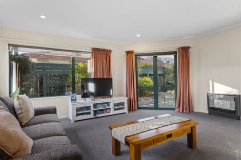 Photo of property in 30 Fairview Terrace, Waipahihi, Taupo, 3330