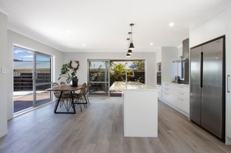 Photo of property in 11a Hillview Road, Waihi Beach, 3611