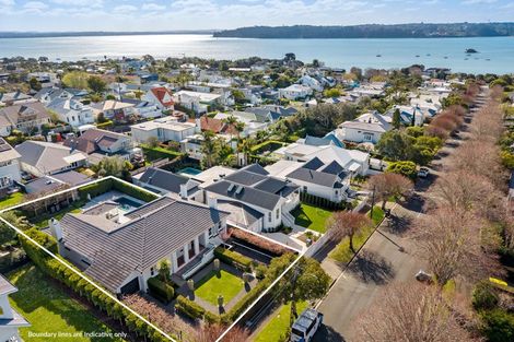 Photo of property in 10 Sentinel Road, Herne Bay, Auckland, 1011