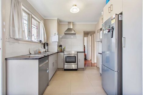 Photo of property in 2/108 Saint Johns Road, Saint Johns, Auckland, 1072