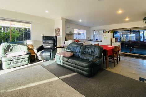 Photo of property in 19 Domain Road, Weymouth, Auckland, 2103