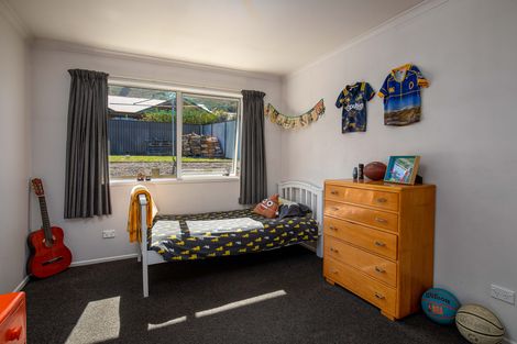 Photo of property in 74 Shields Street, Clyde, 9330