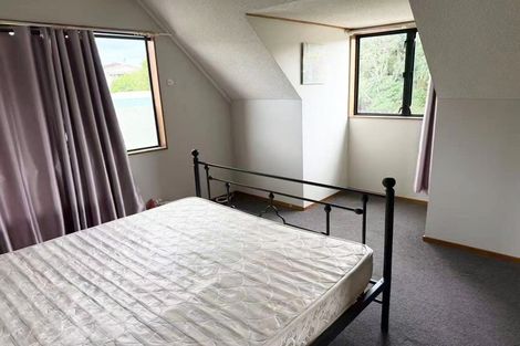 Photo of property in 1/23 Sungrove Rise, Sunnyvale, Auckland, 0612