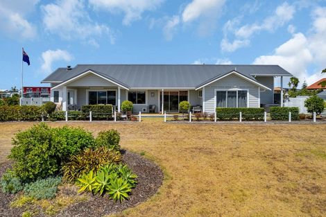 Photo of property in 2 Cayman Court, One Tree Point, 0118