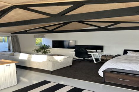 Photo of property in 11 Dellwood Avenue, Henderson, Auckland, 0612