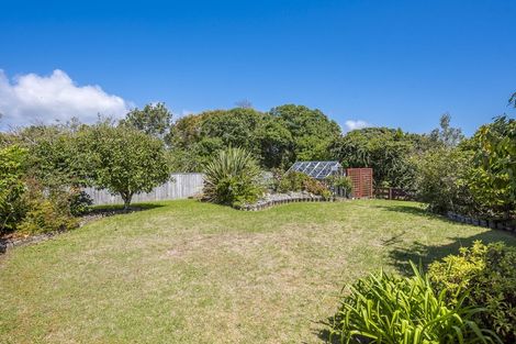 Photo of property in 14 Hastings Street, Waikanae Beach, Waikanae, 5036