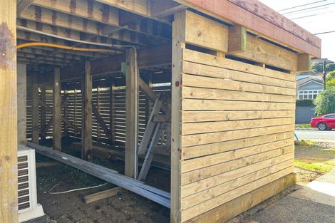 Photo of property in 10 Burrows Avenue, Karori, Wellington, 6012