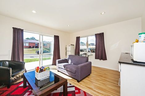 Photo of property in 106 Tiriwa Drive, Massey, Auckland, 0614