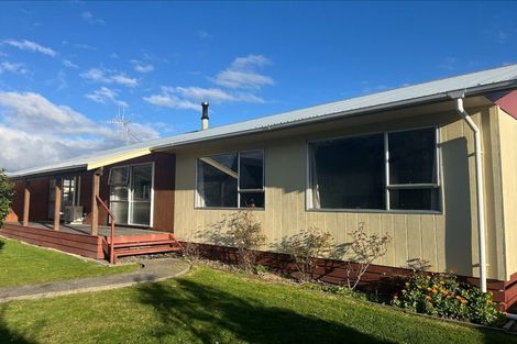 Photo of property in 2 Winslow Place, Levin, 5510