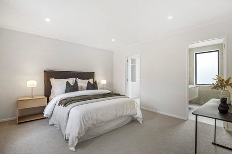 Photo of property in 32 Swanson Road, Henderson, Auckland, 0610