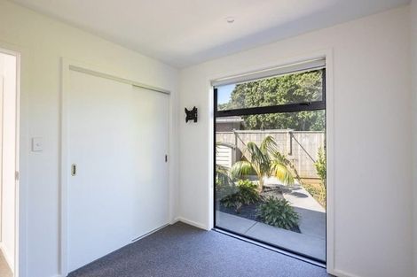 Photo of property in 10b Eton Place, Spotswood, New Plymouth, 4310