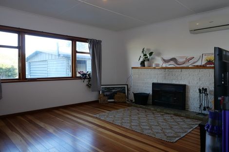 Photo of property in 9 Iti Street, Otaki, 5512