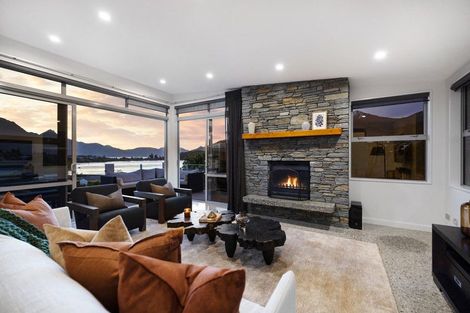 Photo of property in 497 Peninsula Road, Kelvin Heights, Queenstown, 9300
